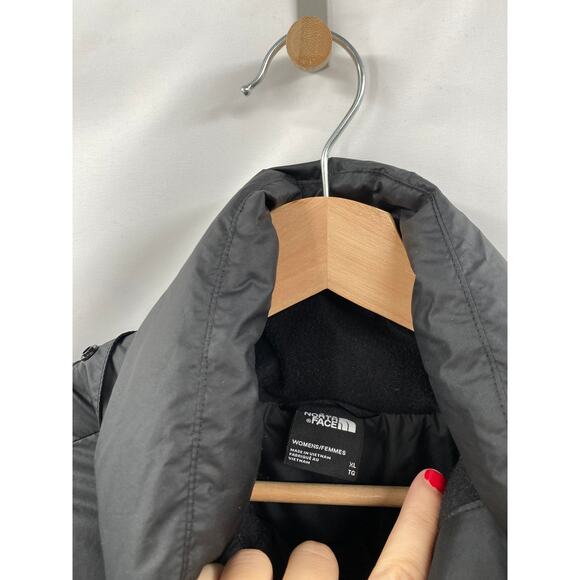 The North Face Metropolis down parka coat in black - Picture 3 of 9